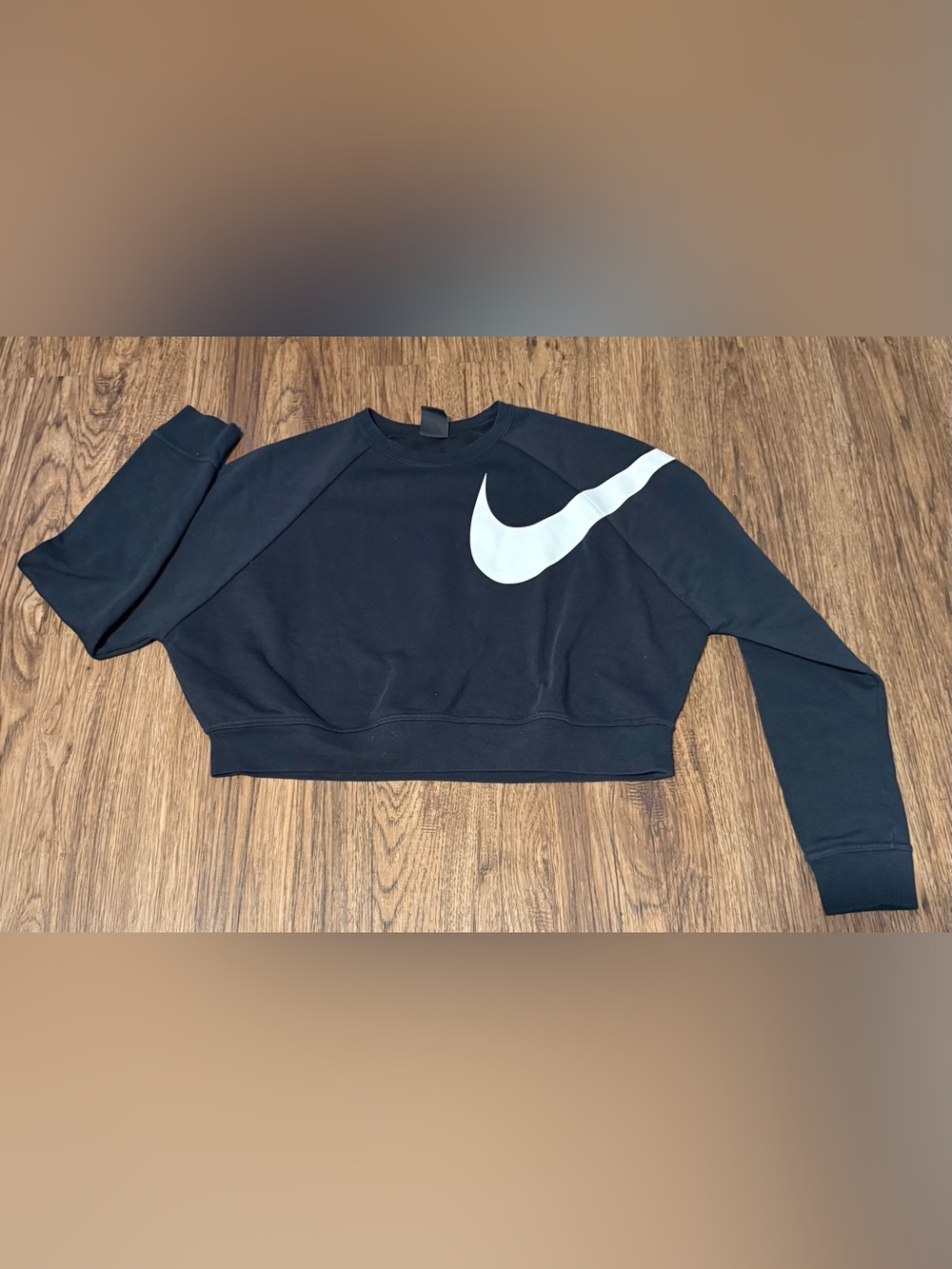 Nike EUC Black Cropped Sweatshirt with White Swoosh Accent in Size M